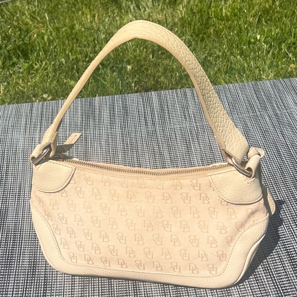 Dooney & Bourke Vintage Leather Canvas Monogram Shoulder Satchel Cream GUC - Picture 2 of 14